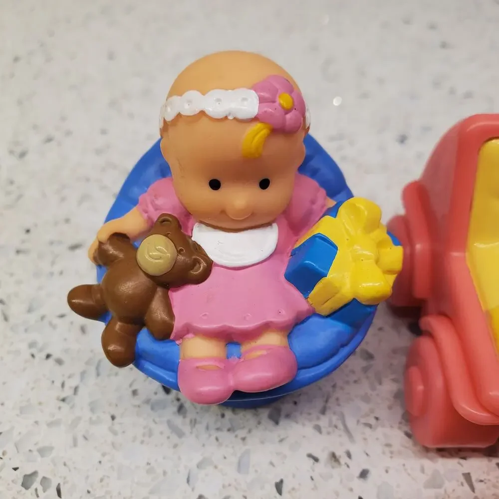 Fisher Price Little People Jewish Hanukkah Baby Girl Teddy Bear Presents RARE